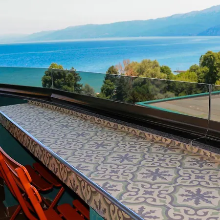 Appartamento Drion With View Pogradec